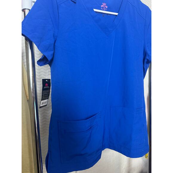 BN #40 NWT Natural Uniforms Scrub Top Size S – Royal Blue Stretch V-Neck - Picture 7 of 8